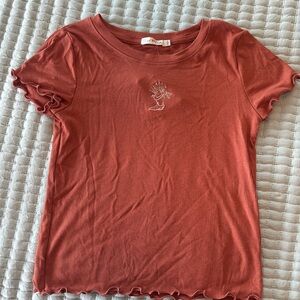 Cowgirl detail ruffle trip tee
